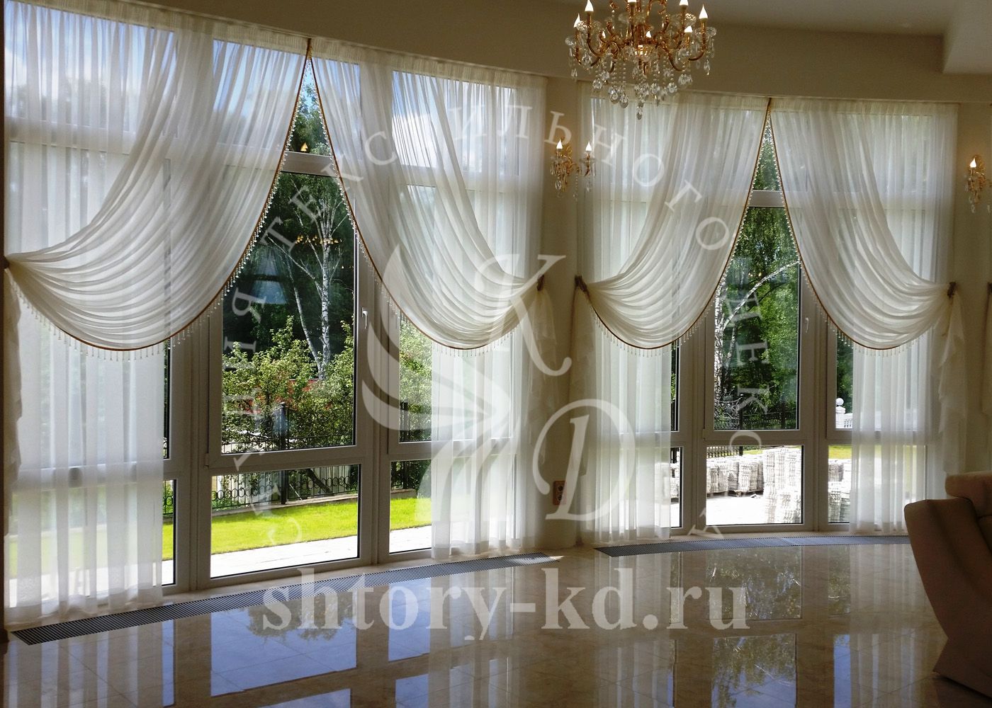 Дизайн и пошив штор в гостиную на заказ в Москве и Московской области