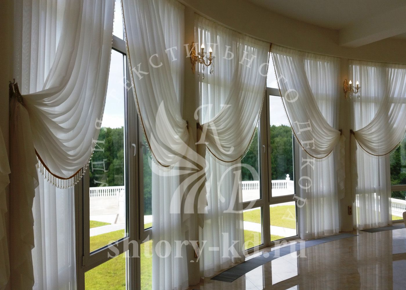 Дизайн и пошив штор в гостиную на заказ в Москве и Московской области