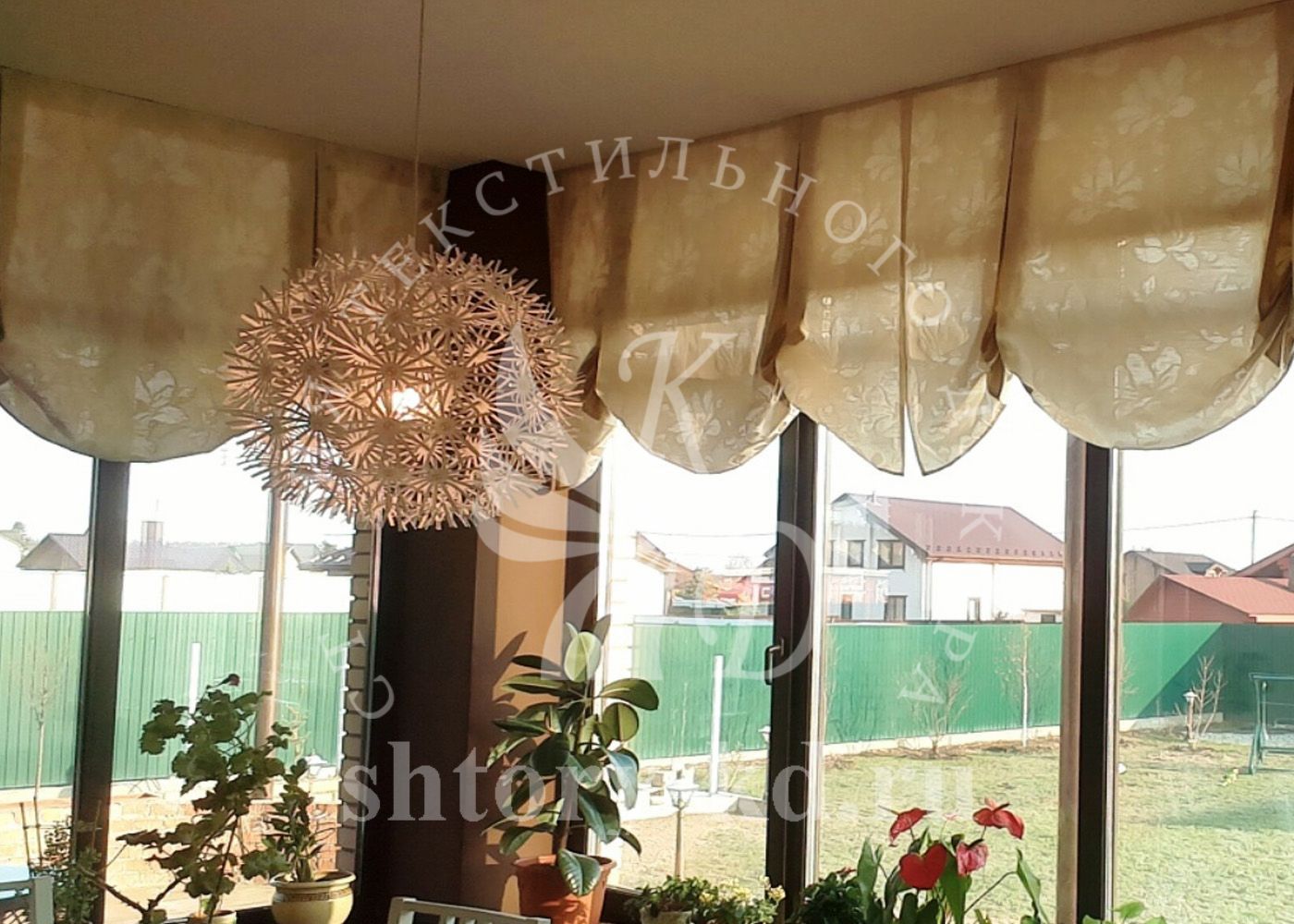 Дизайн и пошив штор на веранду на лестницу на заказ в Москве и Московской области